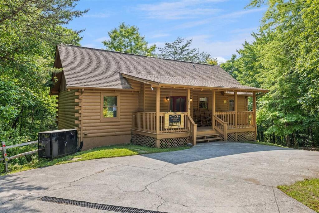 1 Min To The Parkway Spacious Cabin W 3 Suites And Extra Bedroom! 鸽子谷 外观 照片