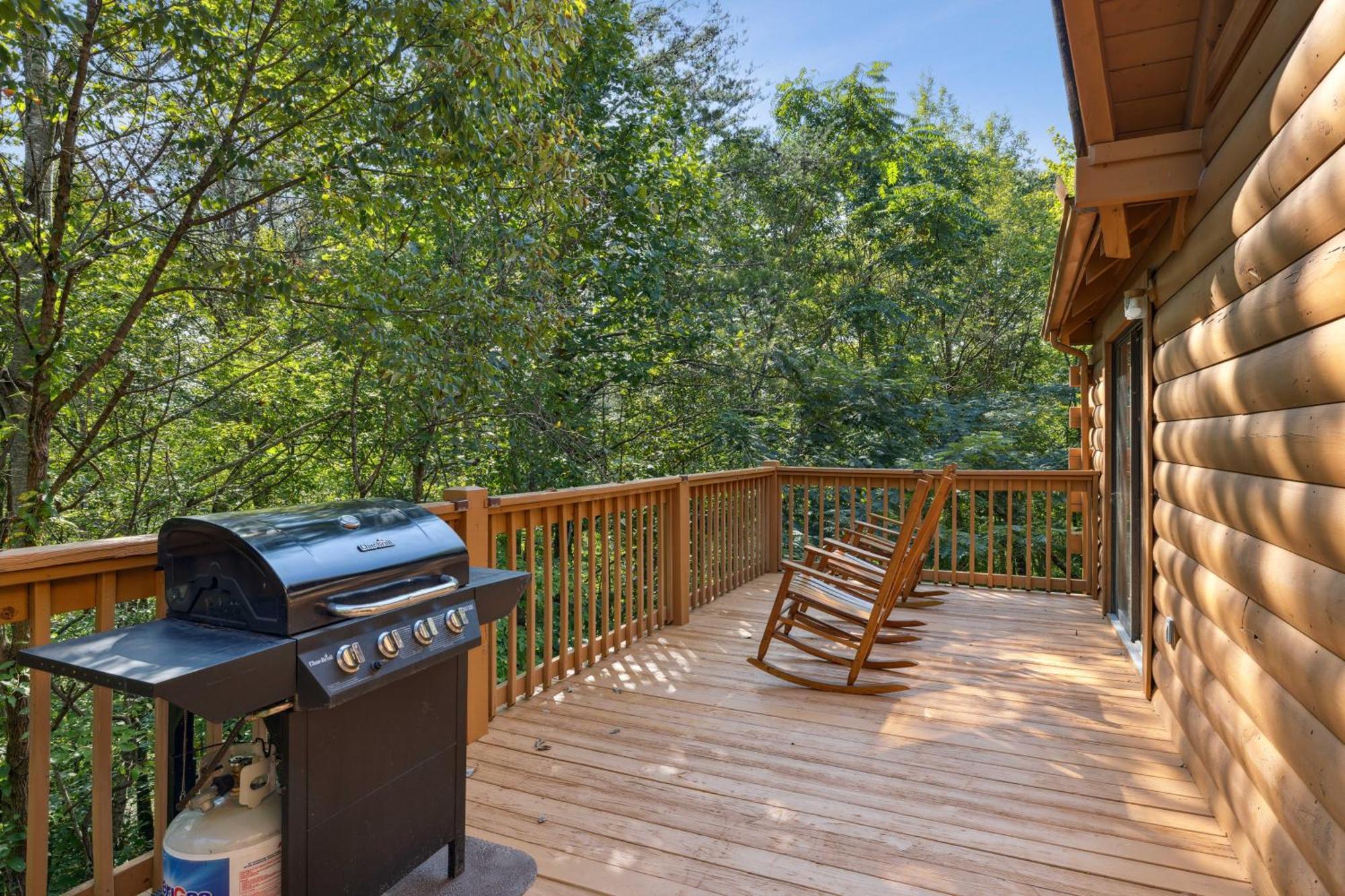 1 Min To The Parkway Spacious Cabin W 3 Suites And Extra Bedroom! 鸽子谷 外观 照片